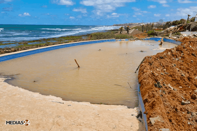 Dar Bouazza : début de la libération du domaine public maritime, démolition de deux restaurants de luxe