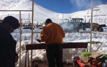 En images et en vidéo, un dimanche de chaos à l’Ouka