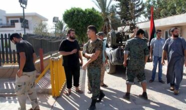 Des milices occupent l’ambassade américaine à Tripoli et narguent les USA