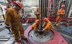 La demande mondiale de pétrole sera moins vigoureuse que prévu