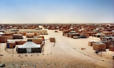 Tribunaux militaires, esclavage, liberté de mouvement restreinte et parti unique: la vie à Tindouf selon HRW
