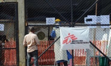 Ebola: premiers essais en Afrique de trois traitements cliniques