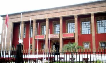 Sondages, diplômes des élus et biens à l’étranger des MRE au menu des députés