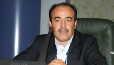 Ilias Omari s’associe à des étrangers pour lancer un groupe de presse