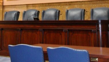 La justice décide le gel du Club des magistrats