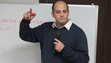 Nasser Bouchiba, formateur en Chine