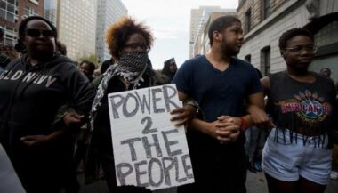 Baltimore: des milliers de manifestants contre les violences policières