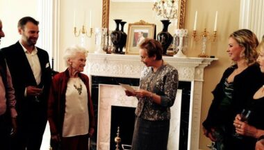 Eve Branson décorée du Wissam alaouite de l'ordre d'officier
