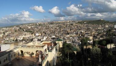 Où vivre ? La meilleure alternative à Rabat est Fès