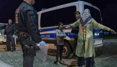 Réfugiés: l'Allemagne suspend Schengen