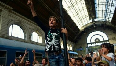 Crise migratoire: chaos à Budapest, afflux record en Autriche et en Allemagne