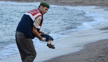 Une chanson poignante dédiée au petit Aylan