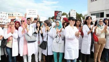 Benkirane prend en charge le dossier des étudiants en médecine
