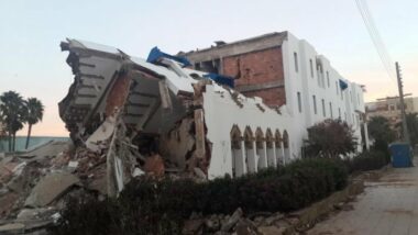 Démolition de l'hôtel Ibis, contigü à la gare Rabat Agdal
