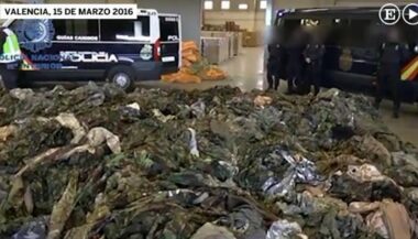 Une saisie de 20.000 uniformes destinés à Da'ech au port de Valence