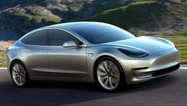 Plus de 10 MM$ pour la Tesla Model 3 en deux jours