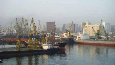 Le personnel des ports va désormais travailler sept jours par semaine