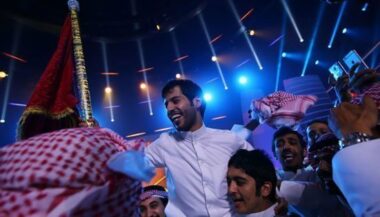 Un jeune Koweïtien devient millionnaire à un concours de poésie arabe