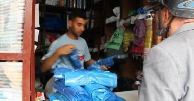 Au 1er jour, seules les GMS appliquent l'interdiction des sachets en plastique