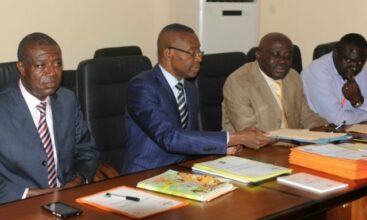 Présidentielle au Gabon: des PV montrent une courte victoire de Bongo