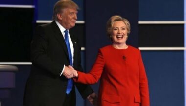 Premier débat entre Clinton et Trump: attaques, piques et esquives