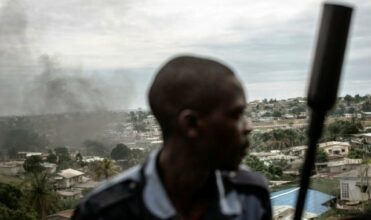 Gabon: ambiance insurrectionnelle, Ping réclame un recomptage des voix