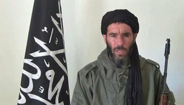 Le jihadiste Mokhtar Belmokhtar, visé par une frappe française, probablement mort