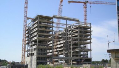 Léger redressement des ventes de ciment à fin octobre