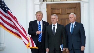 Donald Trump fait durer le suspense sur sa future équipe