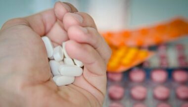 Voici les 91 médicaments à éviter (revue Prescrire)