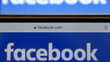 Harcelé depuis son selfie avec Merkel, un Syrien attaque Facebook