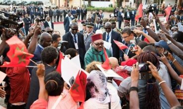 Conventions de coopération et bain de foule pour le Roi à Conakry