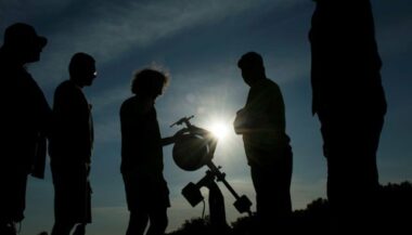L'astrotourisme, activité prisée mais menacée par la pollution lumineuse