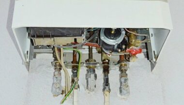 Une formation continue au profit des artisans installateurs de chauffe-eaux