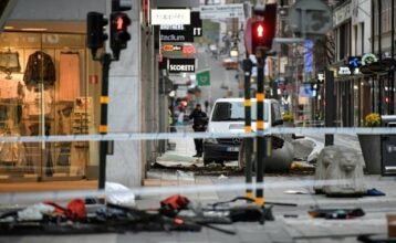 Attentat à Stockholm: 4 morts, un suspect détenu pour &ldquo;acte terroriste&rdquo;