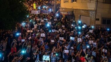 Des milliers de manifestants à Al Hoceima, ouverture des premiers procès