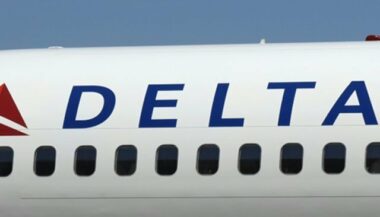 Une famille expulsée d'un vol Delta pour n'avoir pas cédé le siège de leur enfant