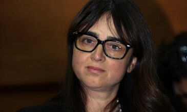 Lamia Boutaleb: bizutage au parlement