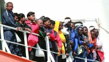 &ldquo;On s'est barricadés&rdquo;: le désarroi d'un capitaine face aux migrants