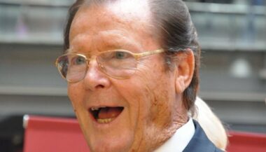 Décès de Roger Moore, l'acteur qui incarnait James Bond