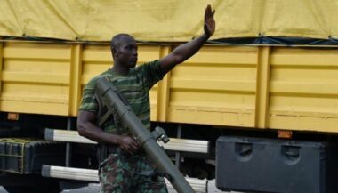 Poursuite des mutineries de soldats en Côte d'Ivoire