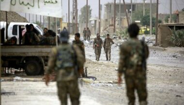 Syrie: à Raqa, des combattants impatients de retrouver leur maison