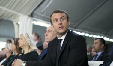 Proche-Orient: Macron appelle à une &ldquo;reprise des négociations" en vue d'"une solution à deux Etats&rdquo;