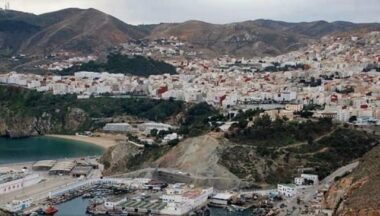 Quelles sont les inspections d'élite chargées d'enquêter sur les projets d'Al Hoceima?