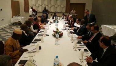 La délégation marocaine conduite par Mounia Boucetta arrive en Guinée