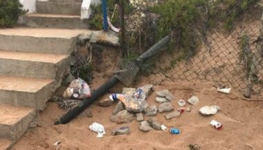 Polémique. La plage de Bouznika mérite-t-elle son pavillon bleu? Des estivants s'insurgent