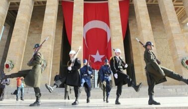 Turquie: plus de 7.000 policiers, soldats, et membres de ministères limogés