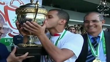 Badou Zaki s'offre la Coupe d'Algérie avant son départ du CRB (vidéo)