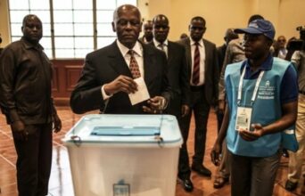 L'Angola aux urnes pour conclure l'ère Dos Santos