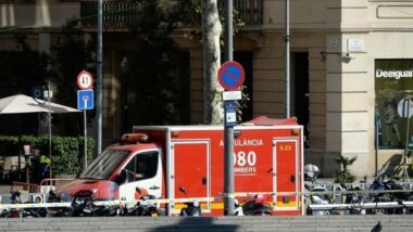 Barcelone: un van percute la foule, lourd bilan
